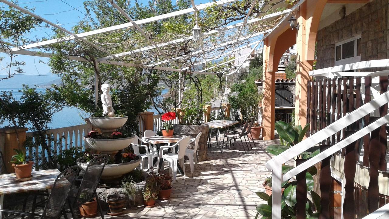 Plaza 1 Hotel Sveti Juraj Buitenkant foto
